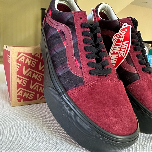 VANS Old Skool Platform Shoes Black Red Suede Low Velvet Gothic Punk - Picture 7 of 10